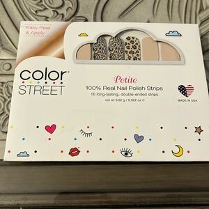 🎀 Color Street nail polish strips; color Take Meowt petite